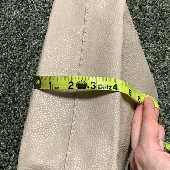 Badgley Mischka Decorative Chain Tote - Picture 11 of 12